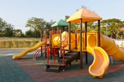 12 Tips to Keep Your Child Safe on the Playground