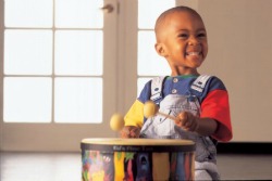 5 Great Ways to Let Kids Play with Music and Instruments