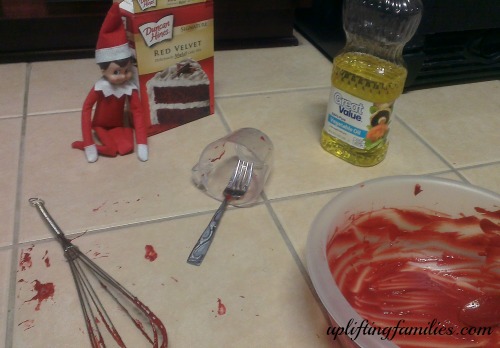 Rascal Elf on the Shelf Bakes Cake