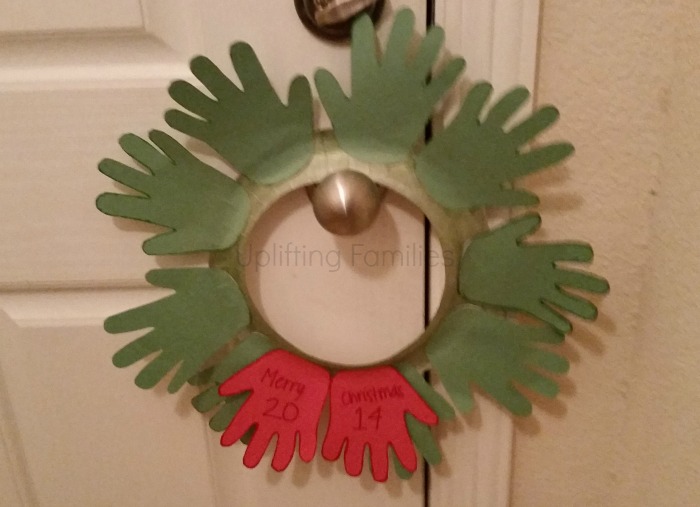 DIY Christmas Wreath Kids