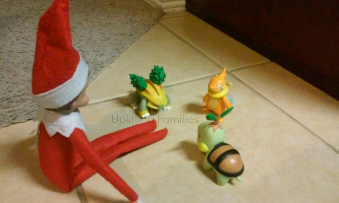 Rascal Talking with His New Friends #elfontheshelf