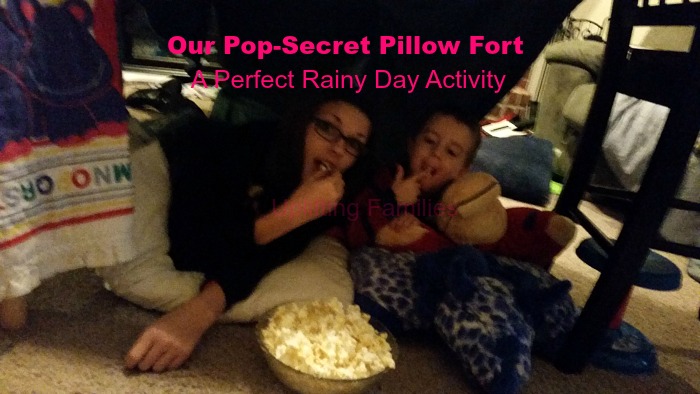 Our Pop-Secret Pillow Fort – A Perfect Rainy Day Activity #PopSecretForts