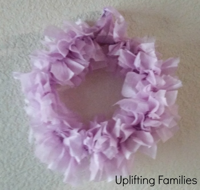 Fun Ways to Recycle Poise Thin-Shaped Pads – Plus DIY Wreath #RecycleYourPeriodPad