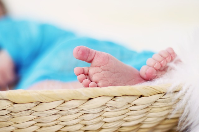 5 Must Have Baby Accessories to Put On Your Baby Registery