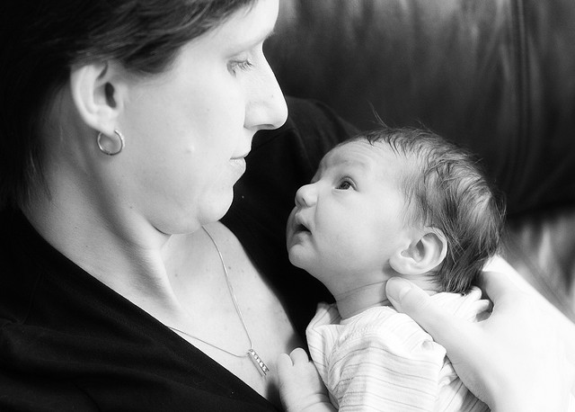 10 Ways to Help a New Mom Feel Special After She Had a Baby