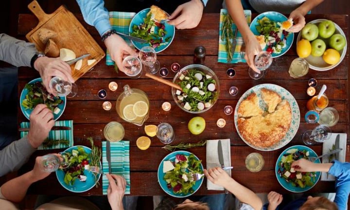 Tips to Improve Family Meal Time