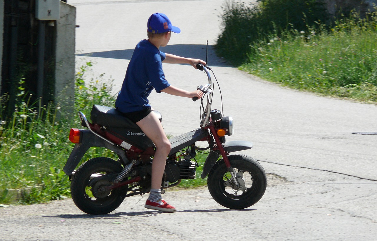 Motorcycle Riding With Kids- How To Deal With Injuries